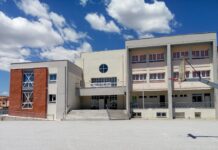 Μια γροθιά καθηγητές, γονείς και μαθητές στο 10 Γυμνάσιο Βόλου- Πάνω απ’ όλα η ασφάλεια των μαθητών