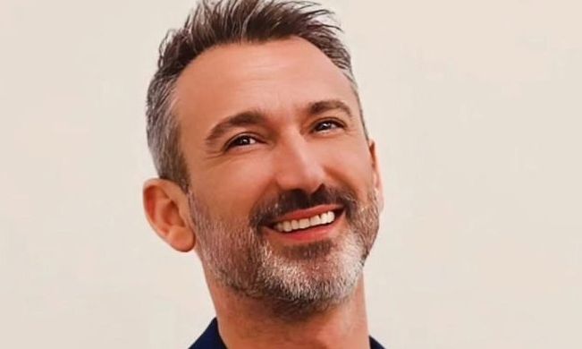 91b72d8c-tragoudistis