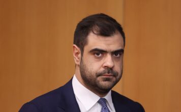 Μαρινάκης για αγρότες: Kυρώσεις και δικαστική παρέμβαση αν συνεχιστούν τα μπλόκα