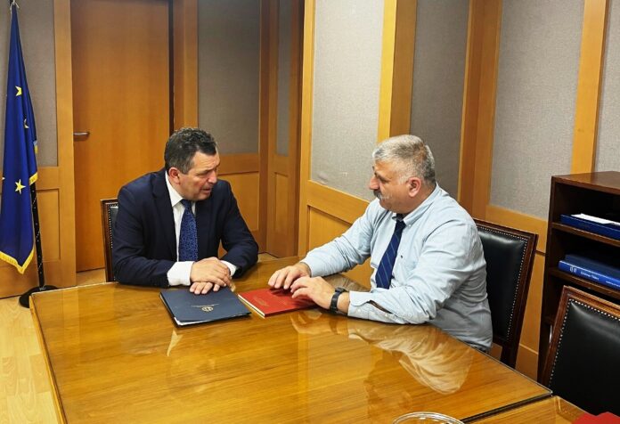 MPOYKOROS - MITZIKOS