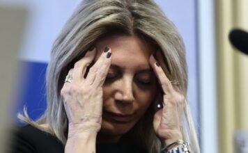 Η οργισμένη ανάρτηση της Μαρίας Καρυστιανού για τον έλεγχο της ΣΔΟΕ στον Σύλλογο των Τεμπών