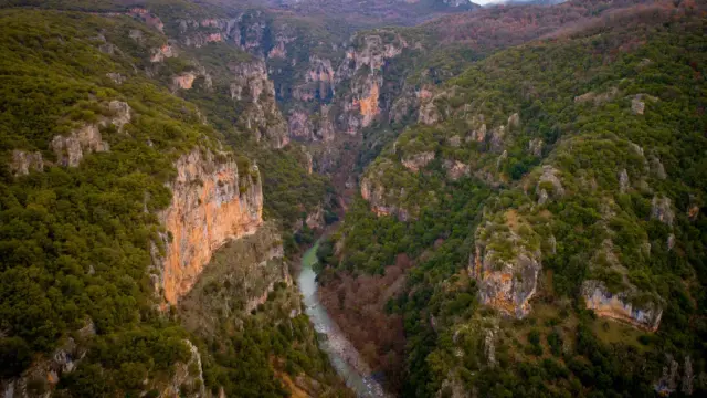 faraggi-vikou-epixeirisi-pirosvestikis