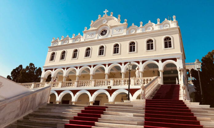9e0f5145-panagia-tinos