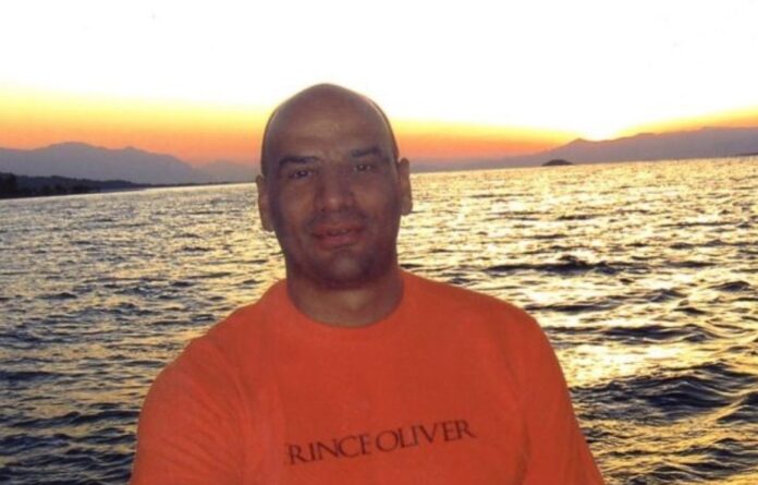 202509081646402972-1186x1200