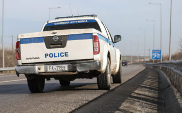 Ανήλικος δεν σταμάτησε σε σήμα για έλεγχο και εμβόλισε μηχανή της Ομάδας ΔΙΑΣ