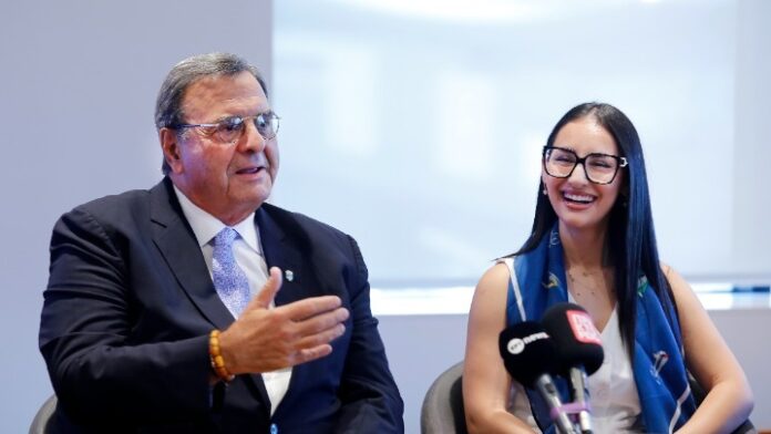 w10-171342IsidorosKouvelosKlavdia