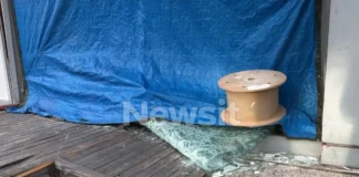 Αυτοκίνητο καρφώθηκε σε κατάστημα – Τραυματίστηκε υπάλληλος