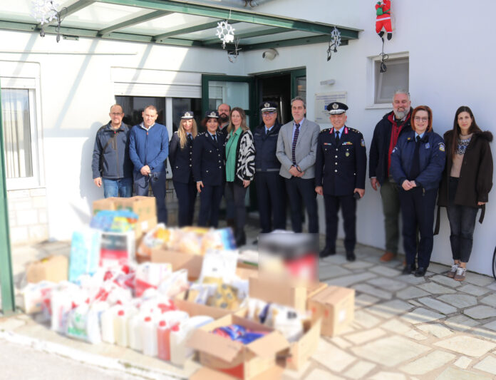 astynomia aspres petaloydes