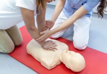 Πώς να σώσετε μια ζωή: Εκπαίδευση ΚΑΡΠΑ και απινιδωτή στον Βόλο