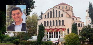 Οδύνη και λευκά τριαντάφυλλα στην κηδεία του 24χρονου Σωτήρη που σκοτώθηκε