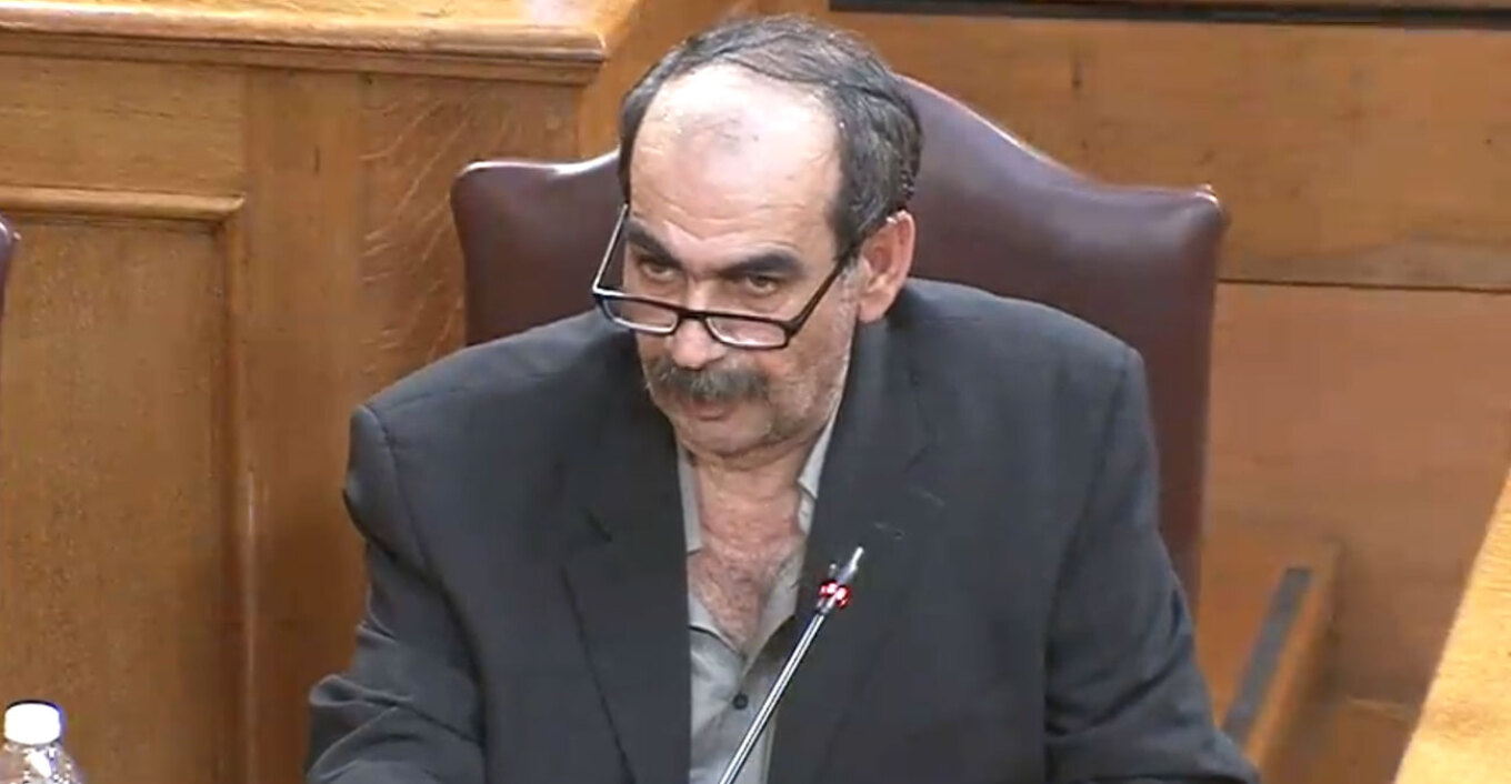 Επικαλέστηκε το δικαίωμα της σιωπής και δεν απαντά σε ερωτήσεις ο «Φραπές» στην εξεταστική για τον ΟΠΕΚΕΠΕ (βίντεο) - Magnesia News