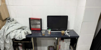 Έφερναν ανήλικους αλλοδαπούς από το εξωτερικό και τους εξανάγκαζαν να πουλούν λαθραία καπνικά για να καλύψουν τα χρέη τους