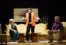 Eπιστρέφει για τρεις παραστάσεις η “Φούστα Μπλούζα” (ηχητικό)