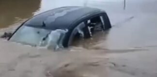 Συγκλονιστικές εικόνες, η ΕΜΑΚ διέσωσε οικογένεια από πλημμυρισμένο δρόμο στη Λακωνία