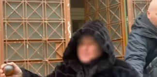 Νέες αποκαλύψεις για την καθηγήτρια που φίμωσε μαθητή: «Έλεγε ότι ένας γάτος είναι η μετεμψύχωση του πατέρα της»