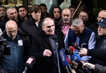 Πρόεδρος συνομοσπονδίας λαϊκών αγορών: Ο Θεοδωρικάκος δέχθηκε ό,τι τροποποιήσεις ζητήσαμε