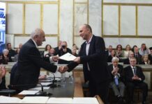 Η Ακαδημία Αθηνών βράβευσε τον Καθηγητή του Π.Θ. Αρη Ψιλοβίκο