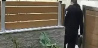 Είπαν τα κάλαντα για τα Θεοφάνια και έφυγαν με τα… παπούτσια της οικογένειας (βίντεο)
