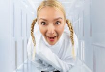 Η Χαρά Τσιώλη φέρνει για τη «Φλόγα» στον Βόλο ξανά την παράσταση «Δε Saltarismed»