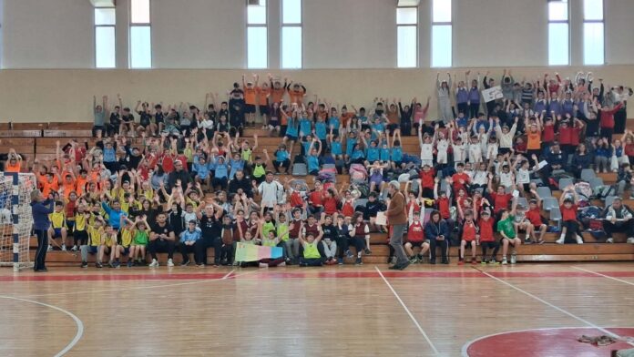 HANDBALL