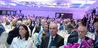 Η απάντηση Κεραμέως και Παπαθανάση στα δημοσιεύματα για τα προγράμματα κατάρτισης – «Όλα έγιναν με απόλυτη διαφάνεια»