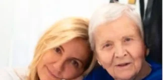 Η Μαρέβα Γκραμπόφσκι Μητσοτάκη αποχαιρετά την Ελένη Γλύκατζη-Αρβελέρ
