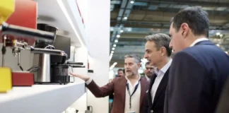 O Κυριάκος Μητσοτάκης στη HORECA 2026- «Θα μου κάνεις ένα σεμινάριο;»