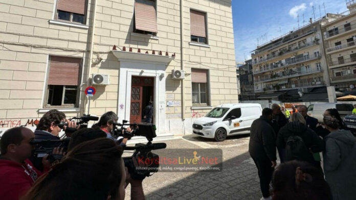 karditsa-anilikoi-dikastirio