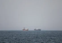 ΗΠΑ και Ιράν είναι «κοντά σε κάποιου είδους συμφωνία» για τα Στενά του Ορμούζ, λέει το Πακιστάν