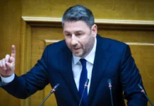 Ανδρουλάκης: «Ο Μητσοτάκης είναι ”τζάμπας” για τους πολιτικούς του φίλους και πολύ ακριβός για τους πολίτες»