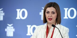 Αδιαθεσία αισθάνθηκε η Ειρήνη Αγαπηδάκη στη Βουλή