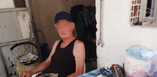 Tον σκότωσε με τσιμεντόλιθο και μετέφερε τη σορό με παλετοφόρο σε ρέμα