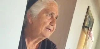 Γιαγιά προσπαθεί να σβήσει τατουάζ του εγγονού της στο χωριό – «Τι είναι το κάρμα;» (βίντεο)