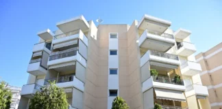 Ο δημοσιογράφος του ρωσικού προξενείου, η εγκυμοσύνη και τα ερωτήματα πίσω από την πτώση της 27χρονης