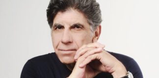 Μπέζος: Η Ζωή Κωνσταντοπούλου είναι μία ακρότητα που γίνεται λίγο αστεία μερικές φορές