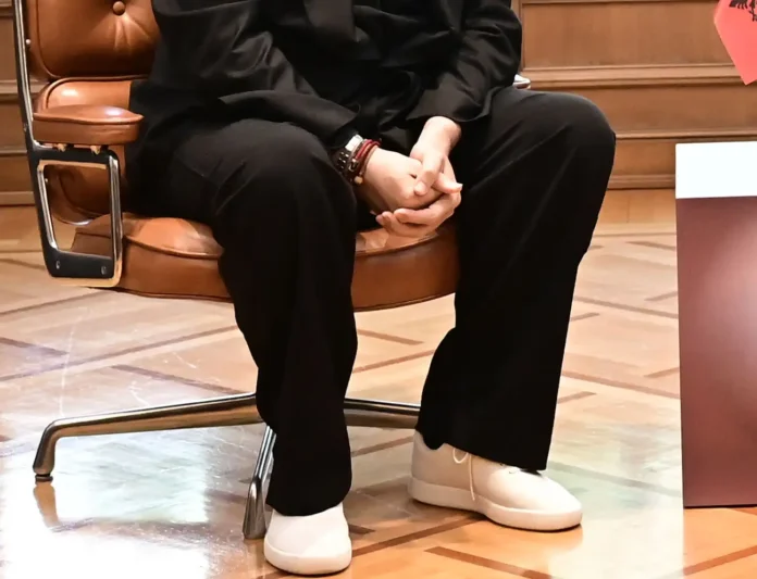 rama-mitsotakis-shoes