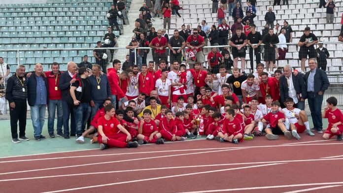 OLYMPIAKOS VOLOU KYPELLO
