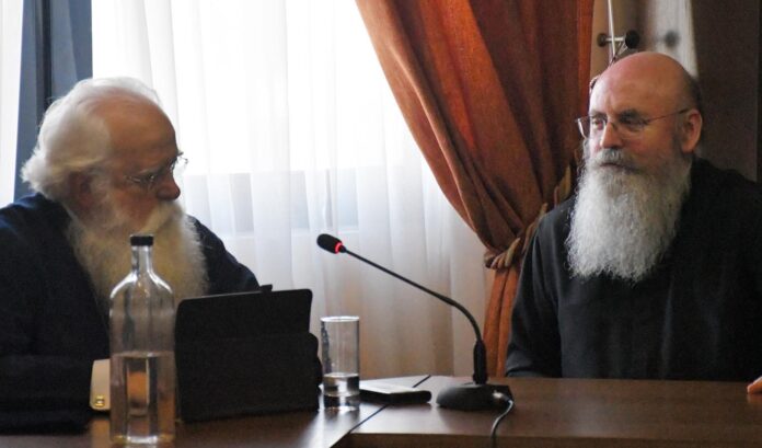 akadimia theologikon