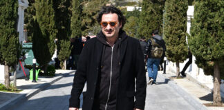 Δύσκολες ώρες για τον Βασίλη Χαραλαμπόπουλο