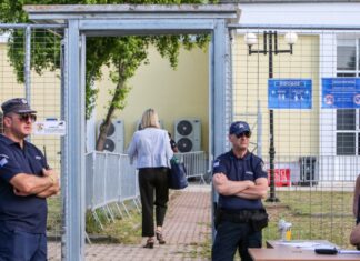 «Δεν θα ηρεμήσω αν δεν πάνε όλοι αυτοί φυλακή» – Η οργή της Μυρσίνης Πρασσά στη δίκη των Τεμπών