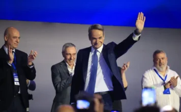 Μέτρο – έκπληξη για την μεσαία τάξη αναζητά το Μαξίμου