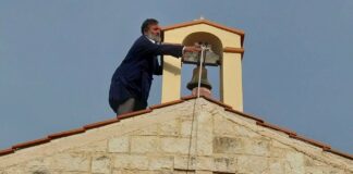 Ιερόσυλος γάζωσε καμπαναριό εκκλησίας, η αγανακτισμένη ανάρτηση του ιερέα, φωτογραφίες