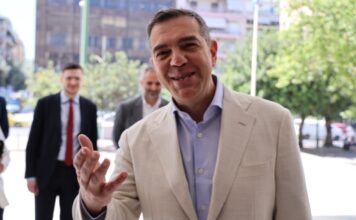 ΕΛΑΣ για το κύκλωμα στις πολεοδομίες: «Η σταθερότητα της ΝΔ είναι η στασιμότητα των σκανδάλων»
