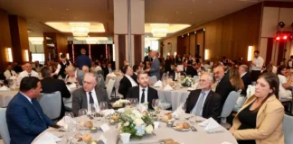 Ο Γεωργιάδης στο ίδιο τραπέζι με την Κωνσταντοπούλου και τον Ανδρουλάκη λίγες μέρες μετά τη μήνυση