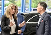 Σε ποιον ανήκει το θηριώδες μαύρο τζιπ που μετακινείται η Καρυστιανού