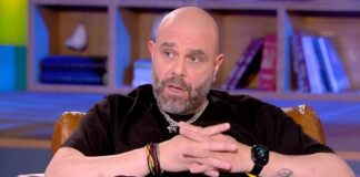 Μιχάλης Κουινέλης: Έχω δουλέψει σε γραφείο κηδειών, πήγαινα και έπαιρνα τους ανθρώπους που «έφευγαν» από το σπίτι στο ψυγείο