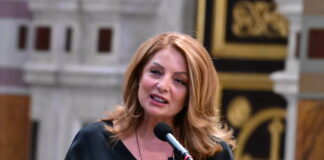 Συγκλόνισε η Άντζελα Γκερέκου στον επικήδειο για την Μάρω Κοντού – Καλό ταξίδι μαμά, ήσουν ένα γενναίο θηλυκό