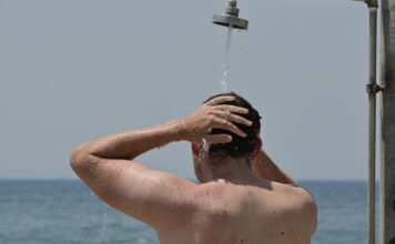 Διπρόσωπος ο καιρός με 43άρια στη Θεσσαλία και καταιγίδες σε Μακεδονία και Θράκη