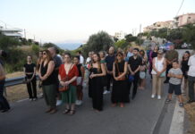 Οκτώ χρόνια από την τραγωδία στο Μάτι: Ξεκίνησαν οι εκδηλώσεις μνήμης στον «δρόμο της φωτιάς»