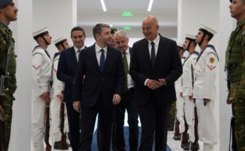 Συνάντηση Δένδια – Ανδρουλάκη: Τα θέματα Άμυνας δεν είναι ιδιοκτησία καμίας κυβέρνησης ή κόμματος
